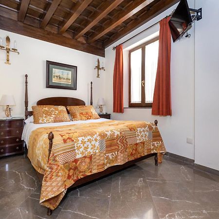 Apartamentos En Pleno Centro, Aljibe Rodrigo Del Campo 1C Гранада Екстер'єр фото