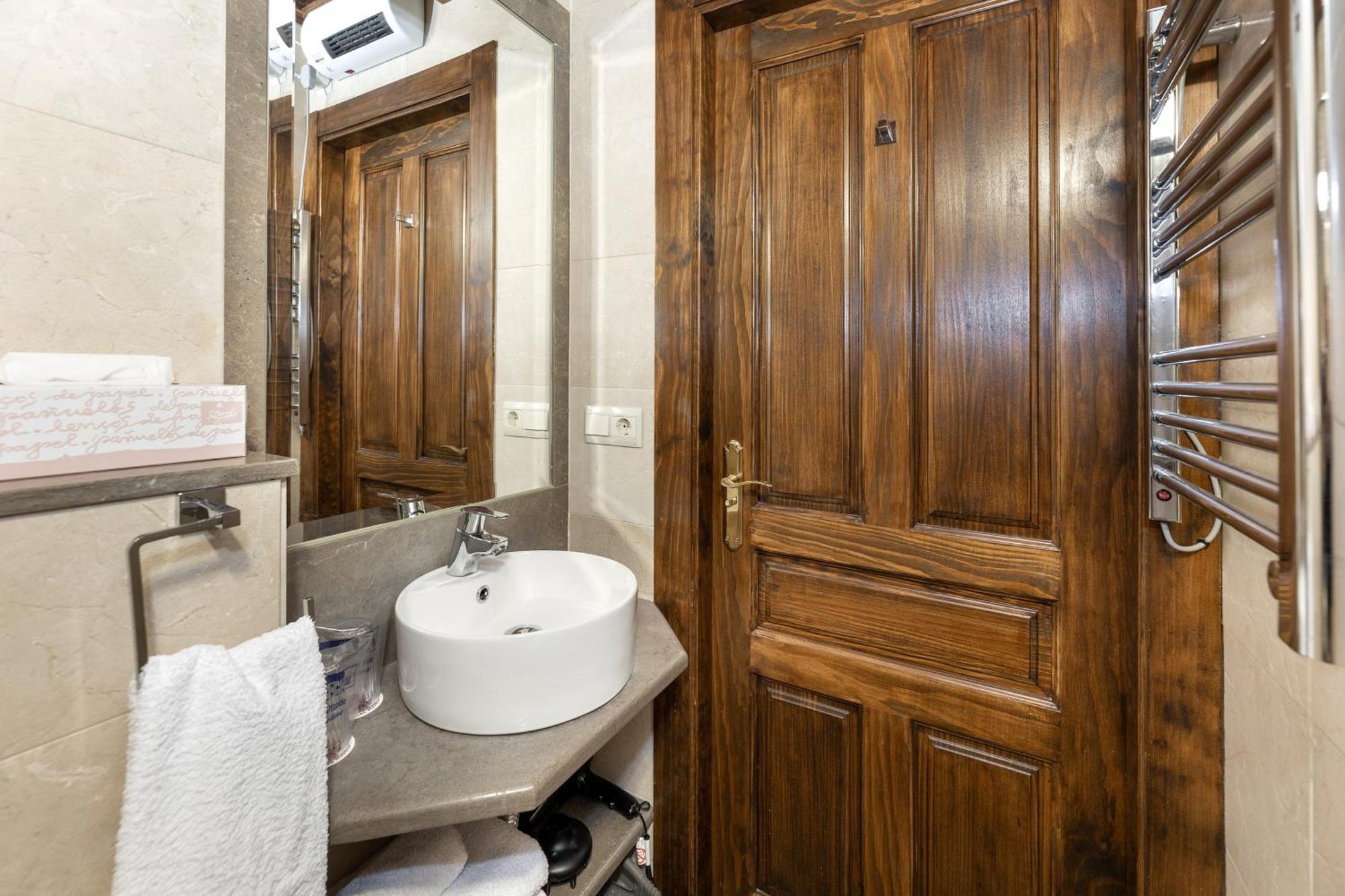 Apartamentos En Pleno Centro, Aljibe Rodrigo Del Campo 1C Гранада Екстер'єр фото